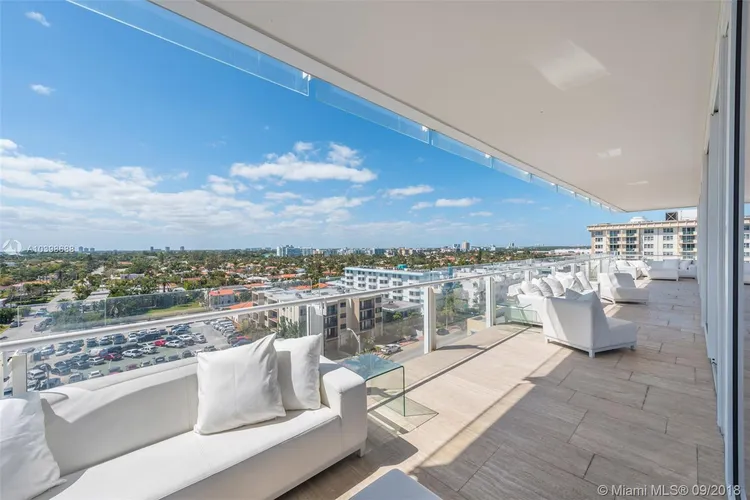 The Surf Club Four Seasons Hotel And Residences #N-821 image #19