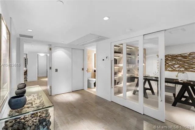 1 Hotel & Homes #1415 image #9