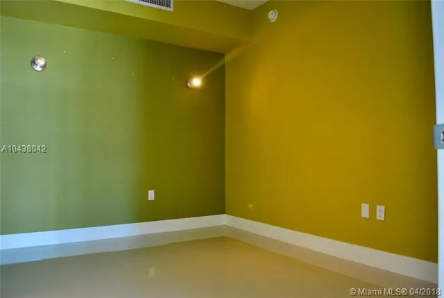 Mint #TH-709 image #17