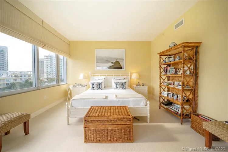 Gorlin at Aqua #603 image #9