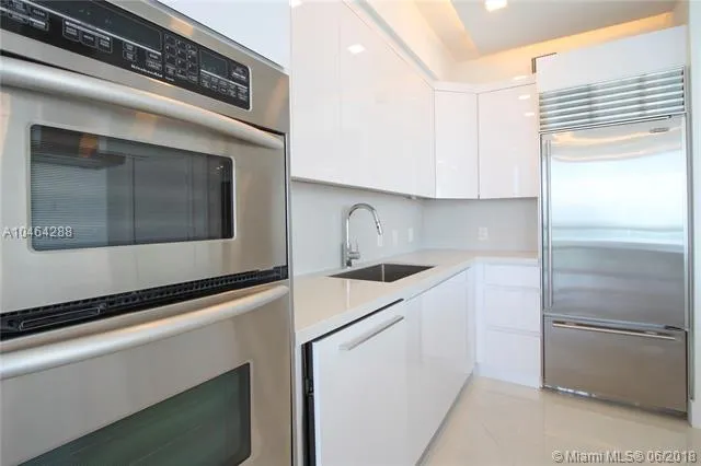 Emerald at Brickell #2101 image #16