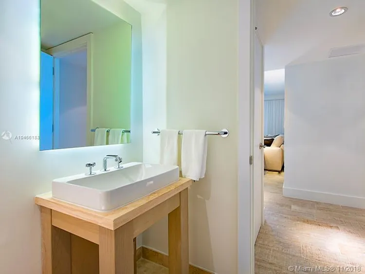 1 Hotel & Homes #922 image #13