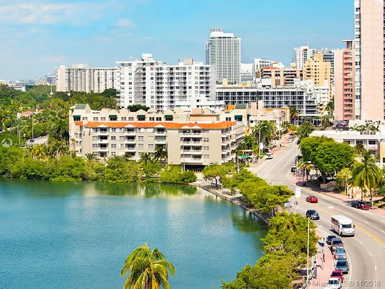 1 Hotel & Homes #922 image #7