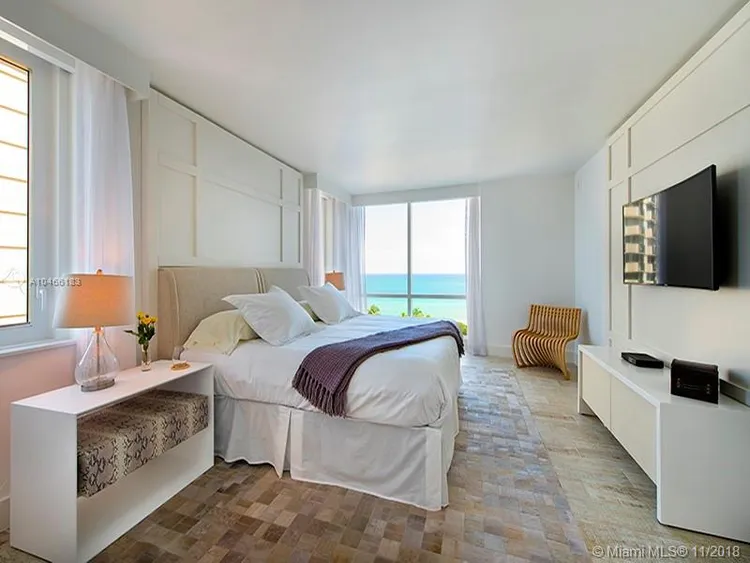 1 Hotel & Homes #922 image #8