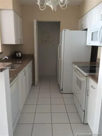 Yacht Club at Portofino #2208 image #6