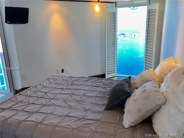 Hidden Bay #2612 image #6