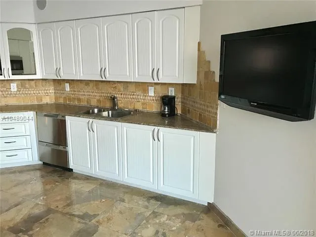 Hidden Bay #2612 image #9