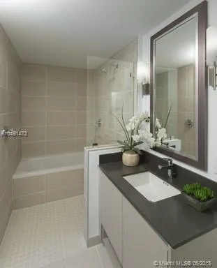 Monarc at Met 3 #1919 image #6