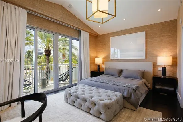 Shelborne #T6 image #10