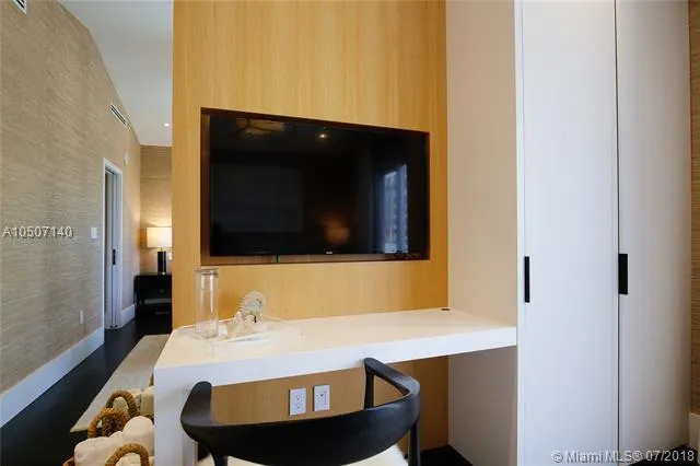 Shelborne #T6 image #14