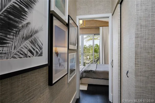 Shelborne #T6 image #9