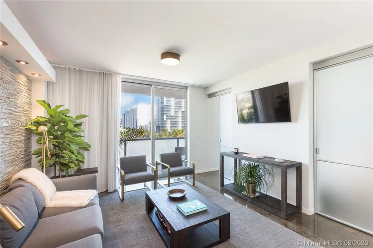 Boulan #403 image #6