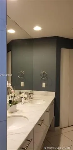 500 Brickell #2501 image #7