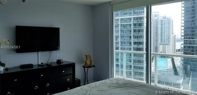 500 Brickell #2501 image #8