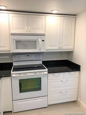 Marbella Tower #304 image #16