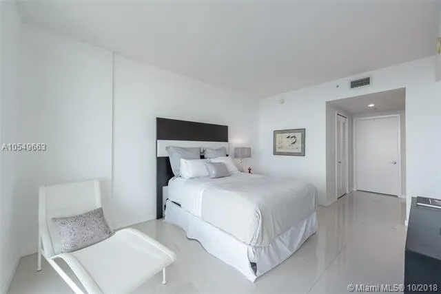 Emerald at Brickell #1705 image #18