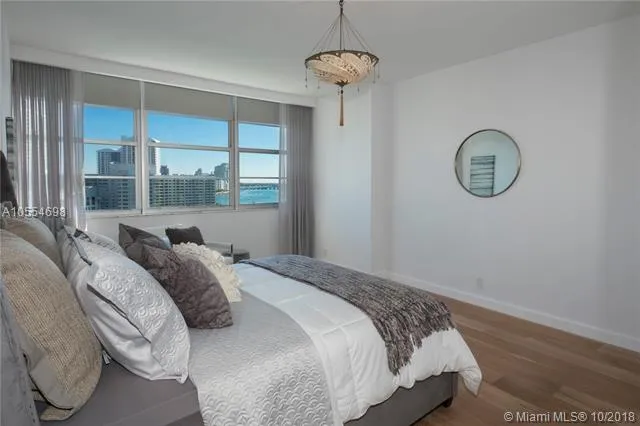 Belle Plaza #1218 image #6