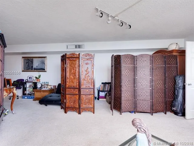 Four Ambassadors #1270 image #13