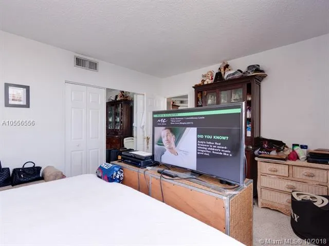 Four Ambassadors #1270 image #6