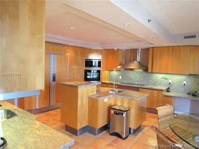 Williams Island 2600 #606 image #18