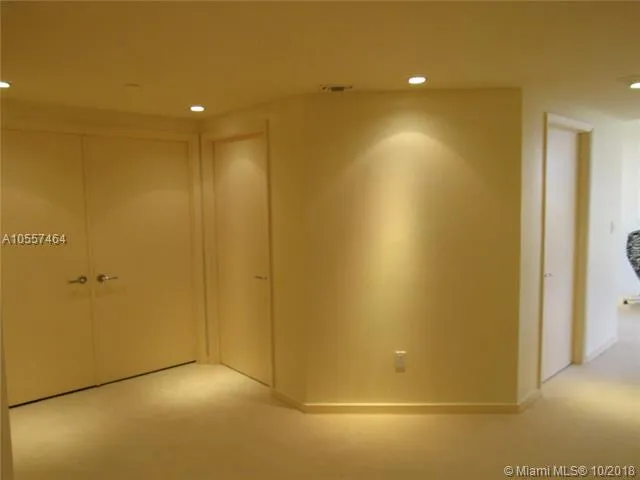 Williams Island 2600 #606 image #24