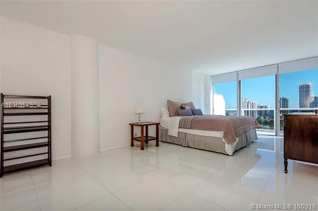 King Cole #1022 image #16