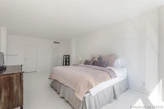 King Cole #1022 image #18