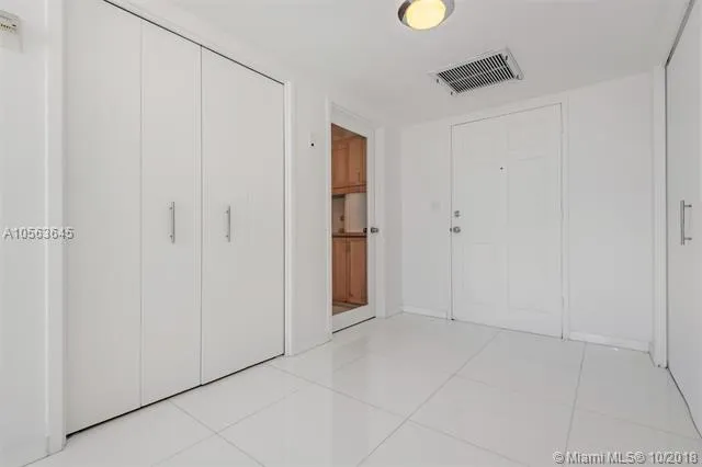 King Cole #1022 image #7