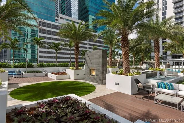 Monarc at Met 3 #2310 image #18