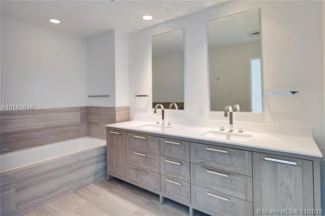 Oceana Key Biscayne #605S image #10