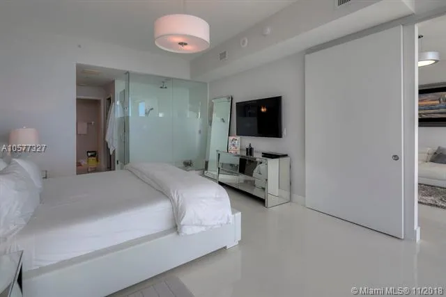 Paramount Bay #3003 image #11