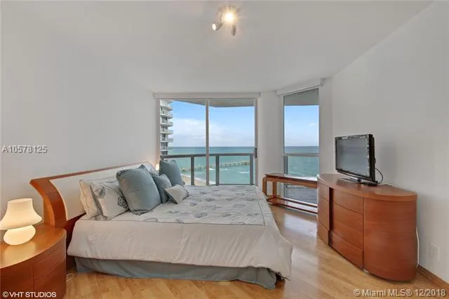 Oceania I #1215 image #6