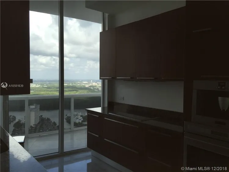 Trump Tower 1 #3905 image #6