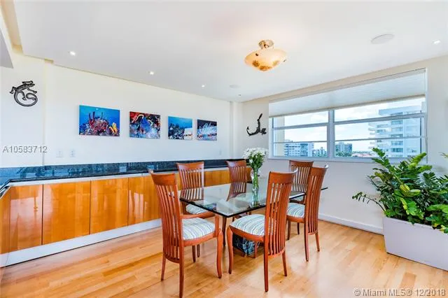 Commodore Club East #714 image #14