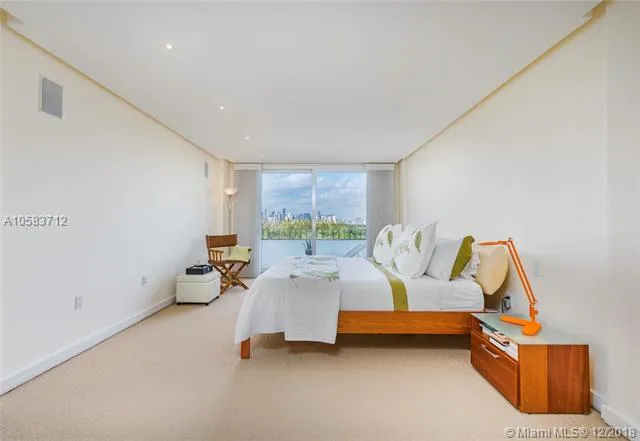 Commodore Club East #714 image #17