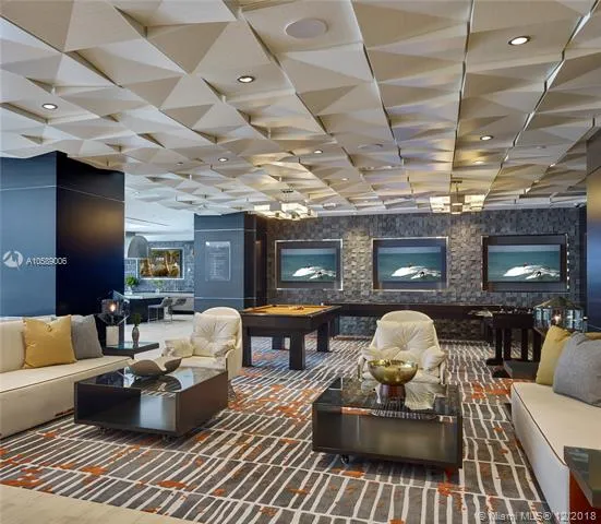 Monarc at Met 3 #1917 image #21