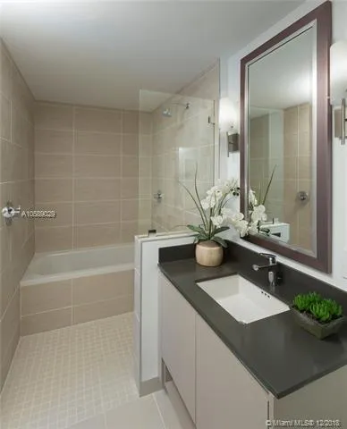 Monarc at Met 3 #2619 image #6