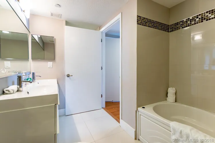 Golden Bay Club #907 image #45