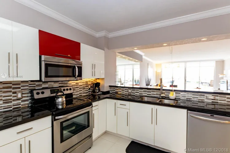 Golden Bay Club #907 image #9