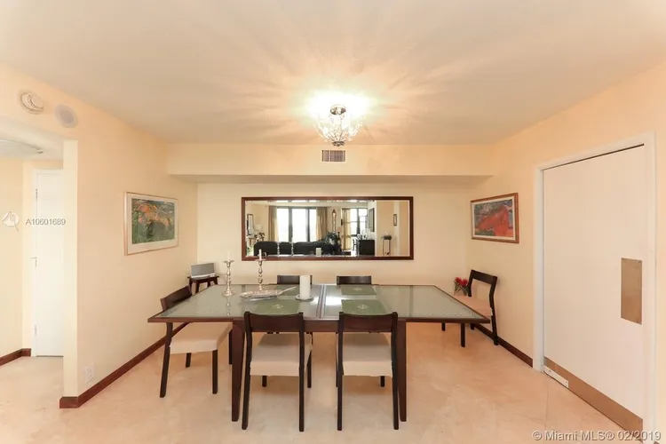 Towers of Key Biscayne #D503 image #11