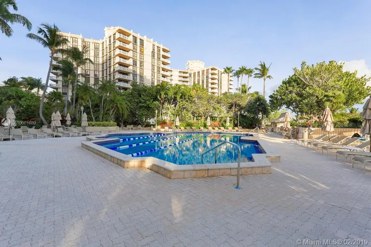 Towers of Key Biscayne #D503 image #18