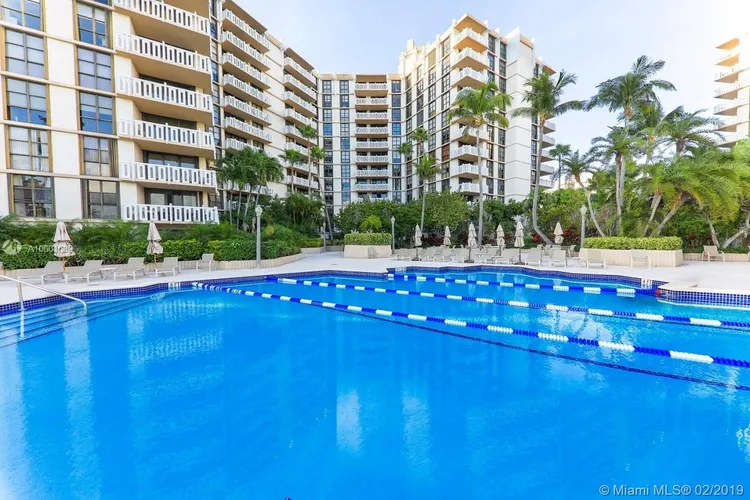 Towers of Key Biscayne #D503 image #19