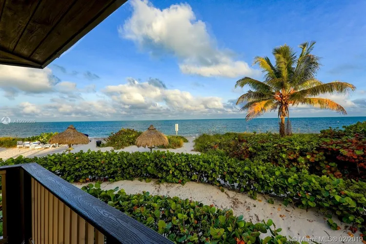 Towers of Key Biscayne #D503 image #20