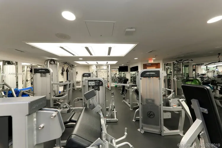 Towers of Key Biscayne #D503 image #22