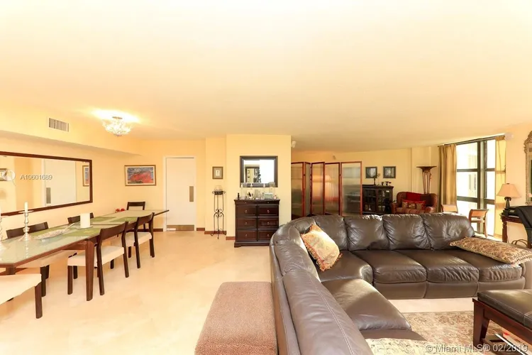 Towers of Key Biscayne #D503 image #6