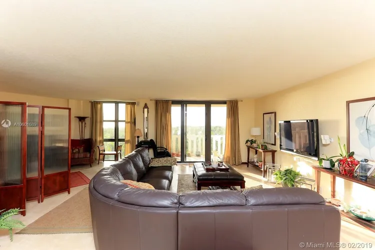 Towers of Key Biscayne #D503 image #7