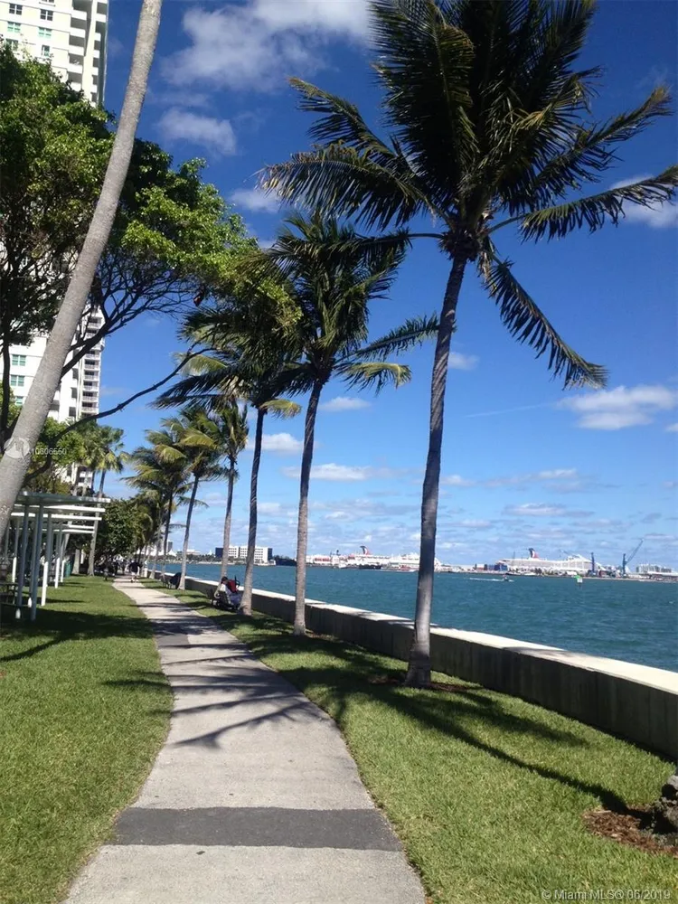 Brickell Key I #A700 image #24