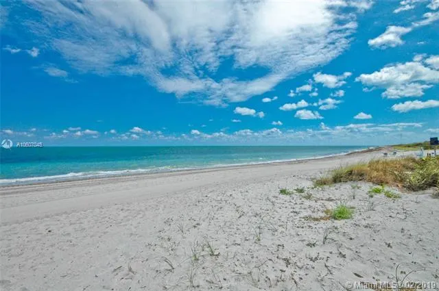 Towers of Key Biscayne #A1002 image #23