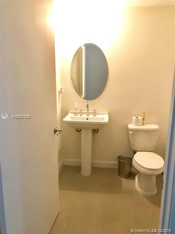 Latitude #2801 image #8