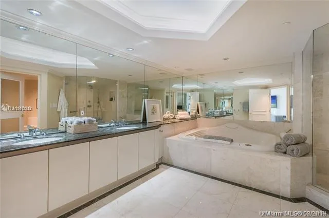 Williams Island 2600 #1104 image #9